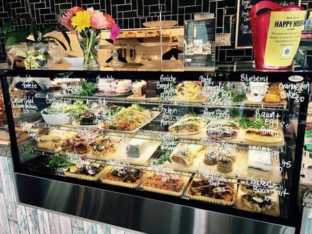 Quantum Vis - Eatery & Events