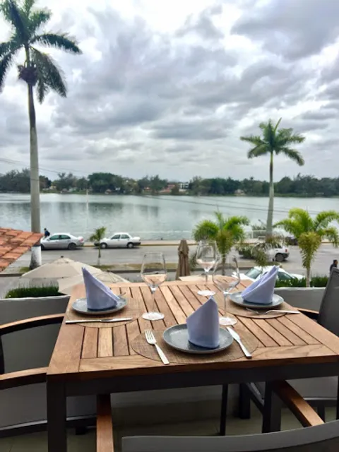 LA TERRAZA BOTANAS & CORTES S.A. DE C.V.