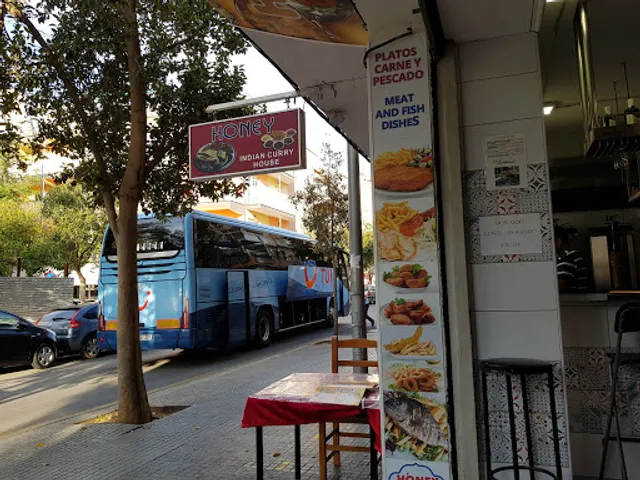 Honey curry house and pizza