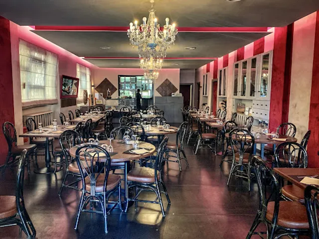 Óikos Trattoria Moderna