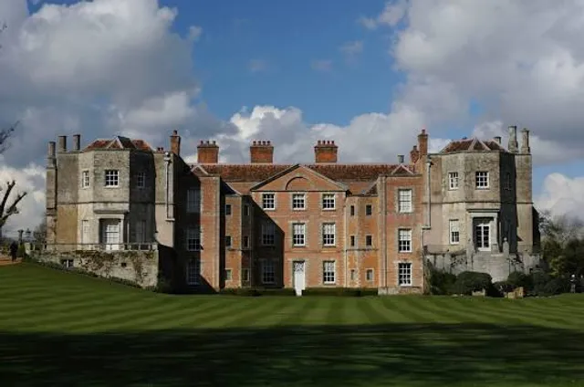 National Trust - Mottisfont