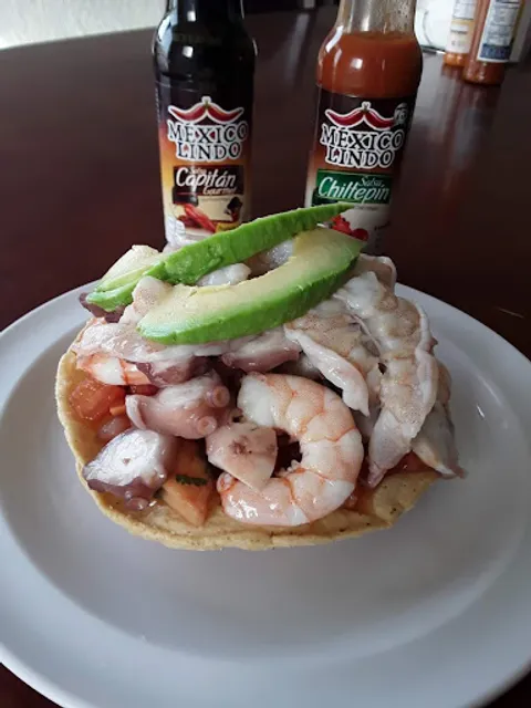 Mariscos y Tacos El Chelino