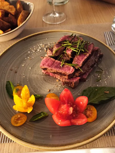 AC Lounge Restaurant