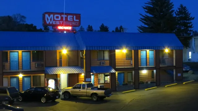 Motel West