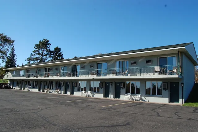 Northwoods Inn & Cottages