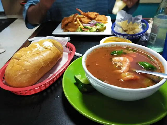 Mariscos La Reyna #6