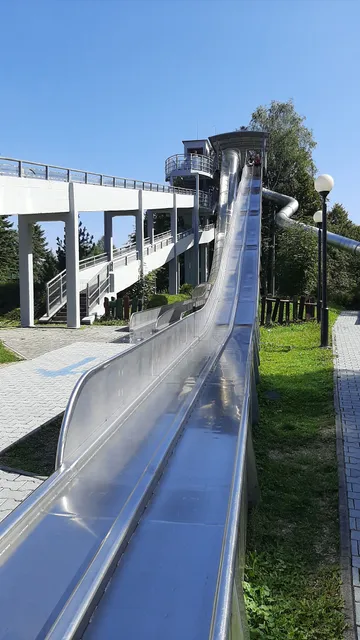 Rajskie Ślizgawki - zjeżdżalnie na Górze Parkowej