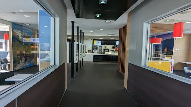 McDonald's Queenstown, Frankton