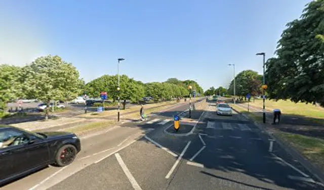 YO! Bedford Riverfield Dr Tesco Kiosk
