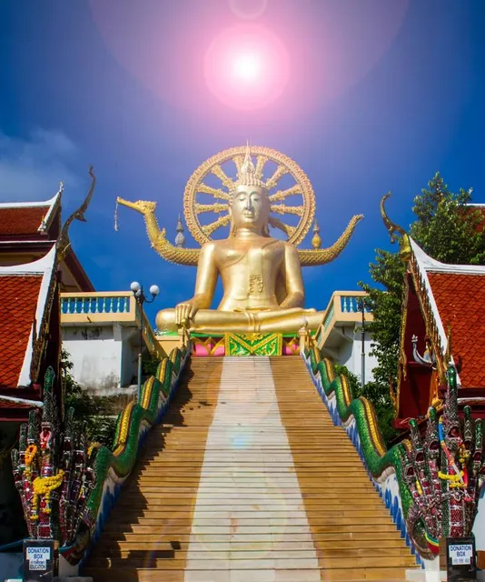 Big Buddha Temple (Wat Phra Yai)