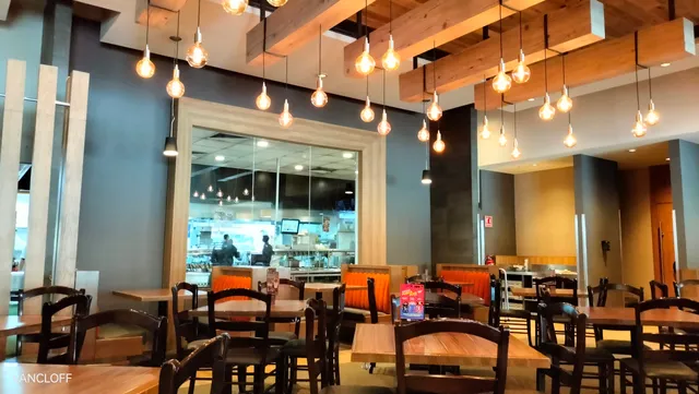 Toks Plaza Aeropuerto