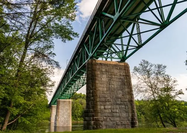 Milford-Montague Toll Bridge