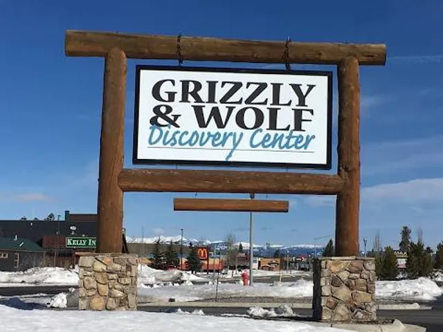 Grizzly & Wolf Discovery Center