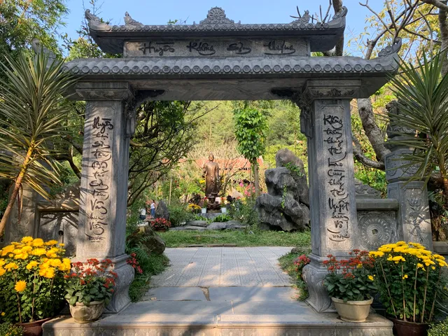 Huyen Khong Son Thuong Pagoda