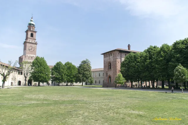 Cortile Del Castello