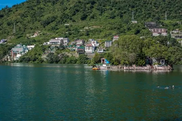 Aquarium Island Cafe by The Lake Hill - Bhimtal