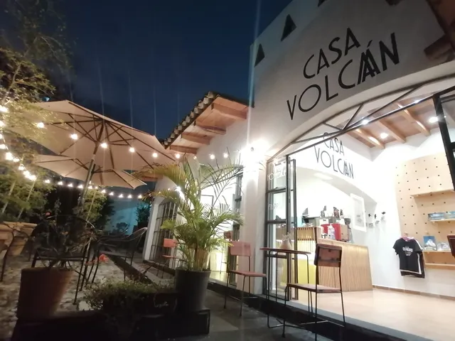 Casa Volcán Barra de Café y Galería