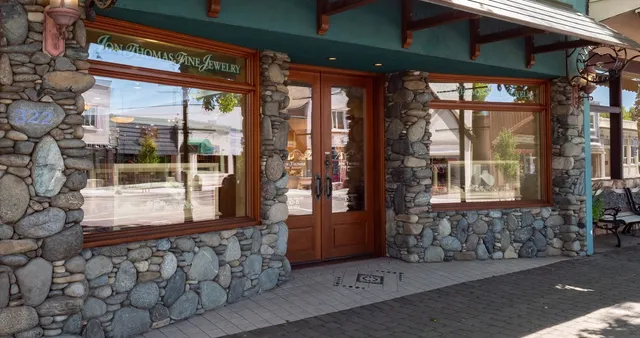 Jon Thomas Fine Jewelry