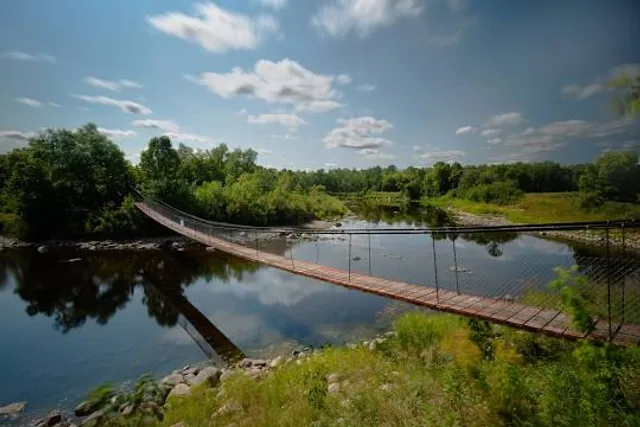 Souris Swinging Bridge