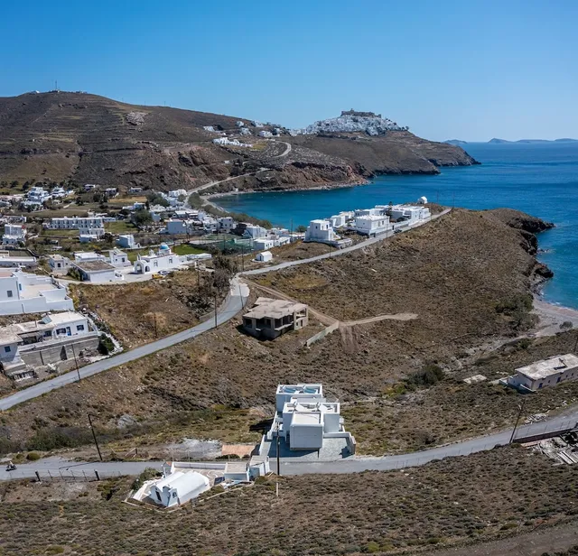 Remezzo Bayfront Suites