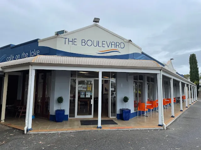 The Boulevard Cafe on the lake