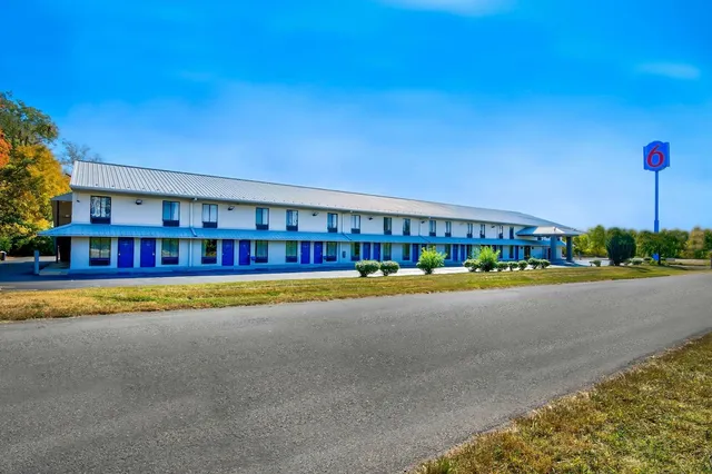 Motel 6 Jeffersonville, IN - Louisville