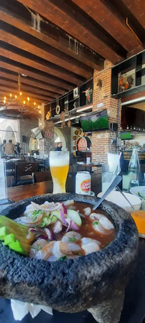 Buen servicio y atención. La comida con buen sabor