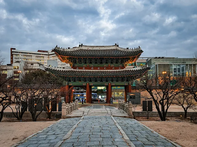 Honghwamun Gate
