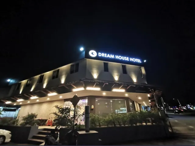 Dream House Hotel