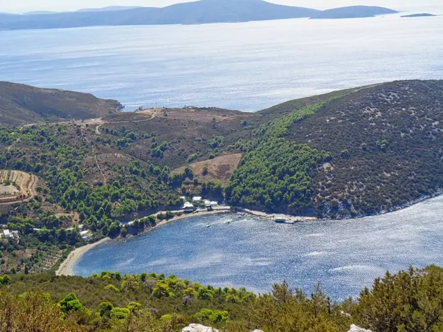 Paralia Pefkos
