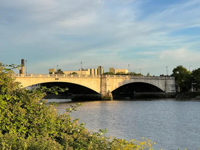 Chiswick Bridge