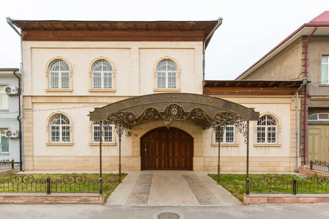 New Friends Mini-Hotel