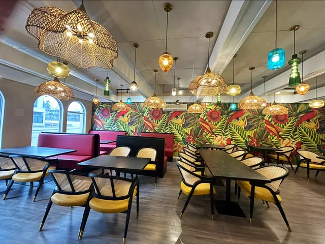 Niagara's Sweet and Spicy, Trinidad & Caribbean Restaurant