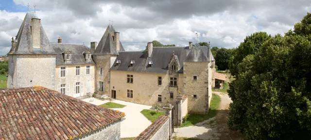 Château de bois charmant - Chambres d'hôtes