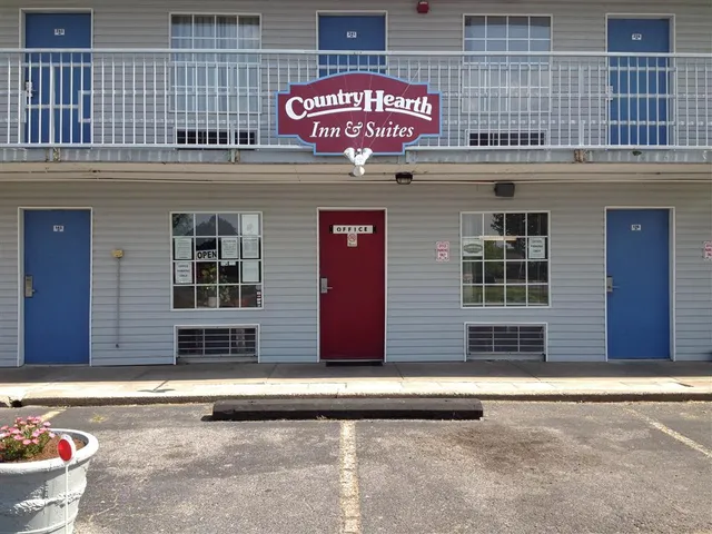 Country Hearth Inn & Suites Paducah