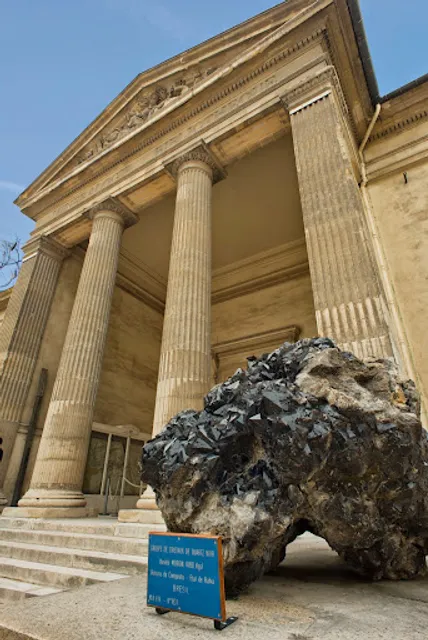 Gallery of Mineralogy and Geology