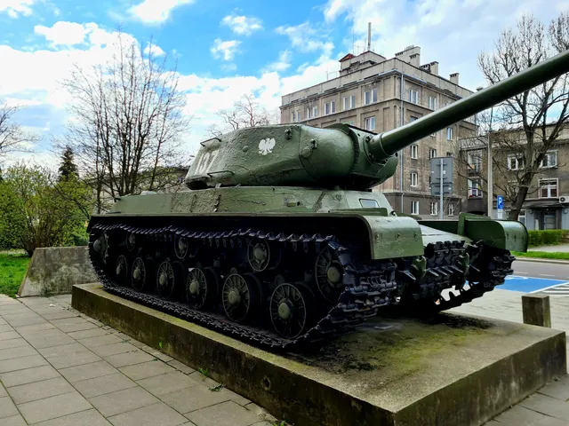 Monument of IS-2 Tank