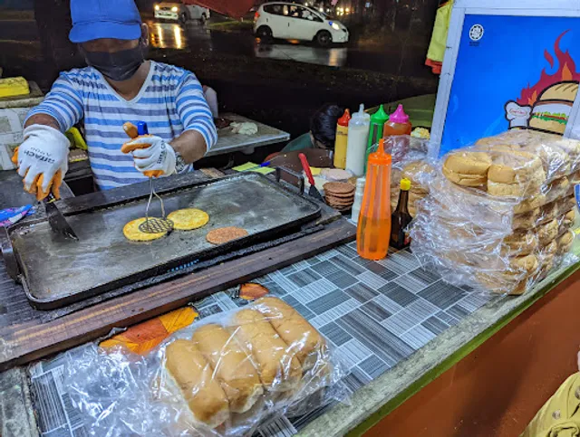 1st choice legend burger faiq batu tiga Kuching Sarawak