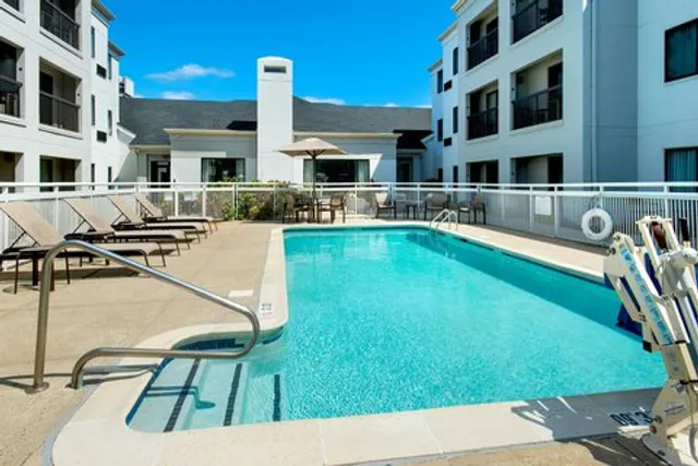 Courtyard by Marriott New Haven Orange/Milford