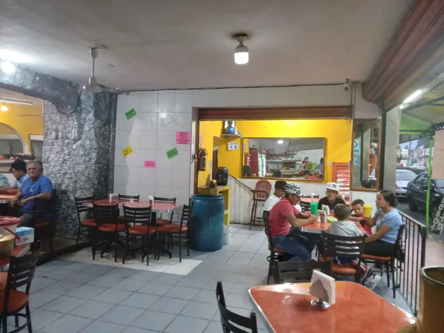 Taquería tacoyoacan Temixco Km. 84