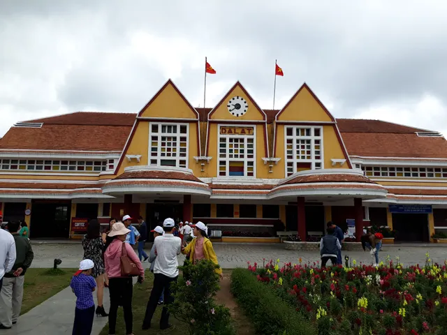 Khách sạn Lập Trường Sơn