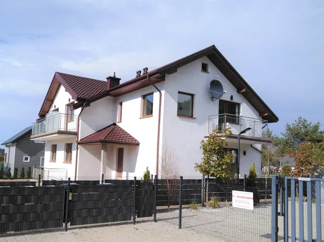 Leśny Zakątek z basenem jacuzzi sauną salami zabaw i gier