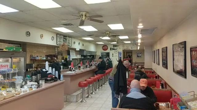 Empire II luncheonette