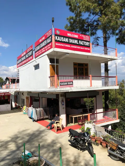 Kausani Shawl Factory