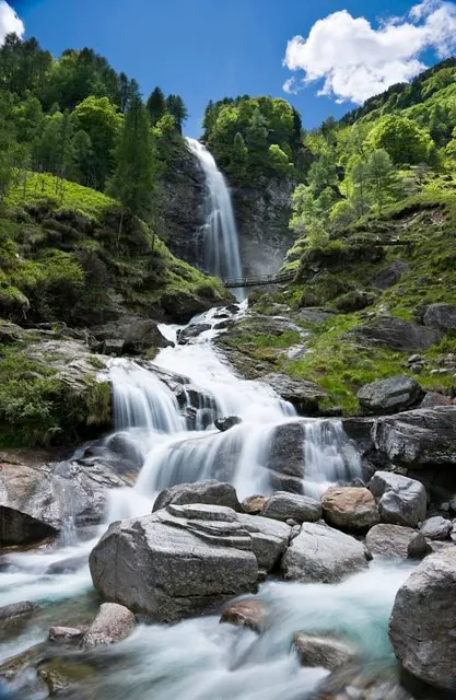 Verzasca Wasserfall