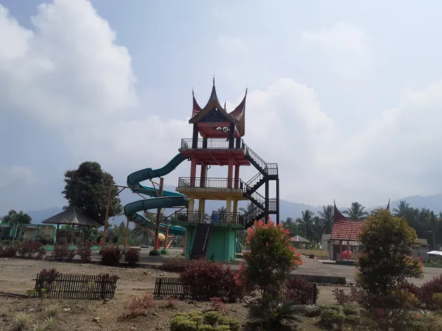 HOT WATERBOOM SOLOK SELATAN