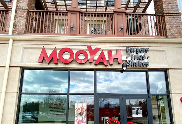 MOOYAH Burgers, Fries & Shakes