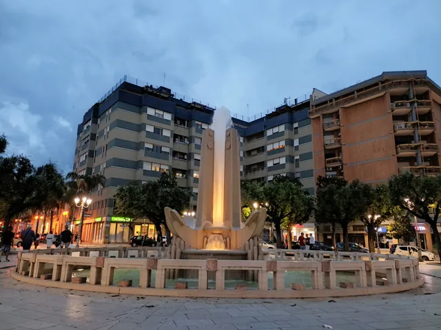 Fontana delle Ancore
