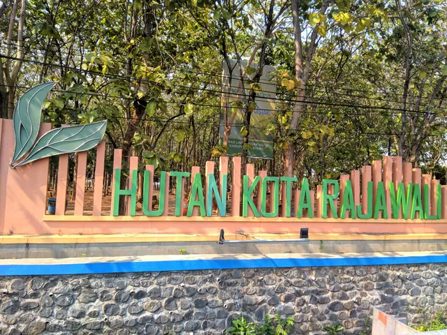 Hutan Kota Rajawali Batang