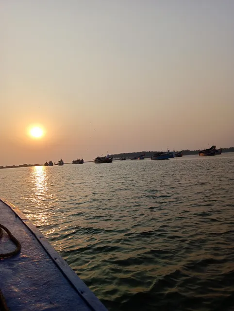 Ponnani Azhimukham (പൊന്നാനി അഴിമുഖം)